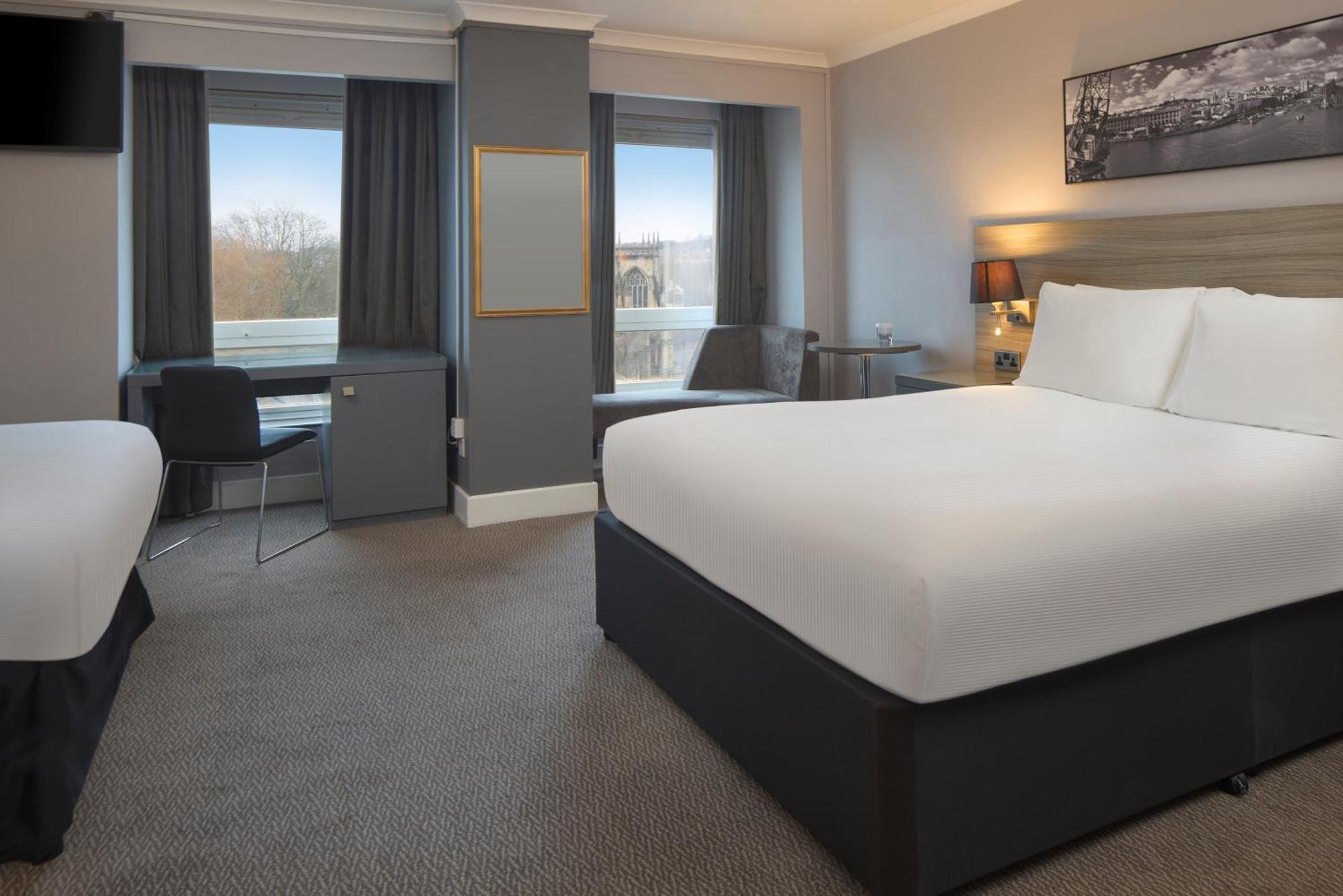 Doubletree By Hilton Bristol City Centre Buitenkant foto