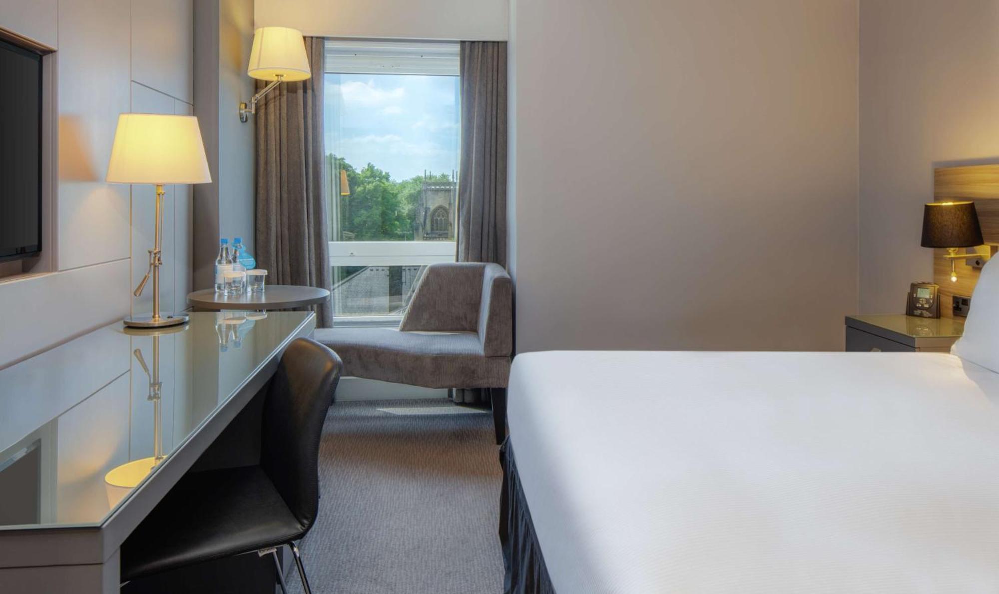 Doubletree By Hilton Bristol City Centre Buitenkant foto