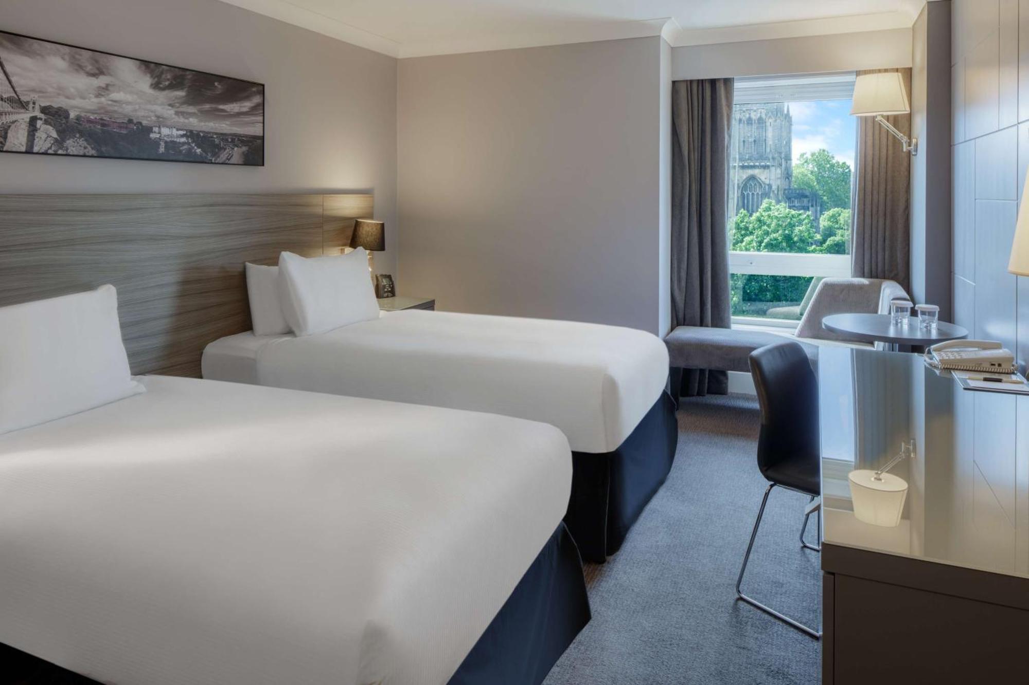 Doubletree By Hilton Bristol City Centre Buitenkant foto