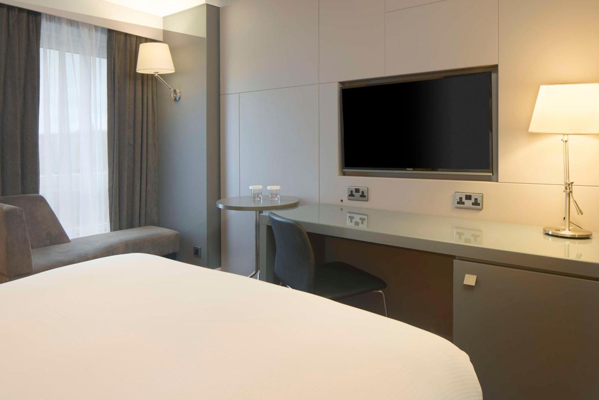 Doubletree By Hilton Bristol City Centre Buitenkant foto