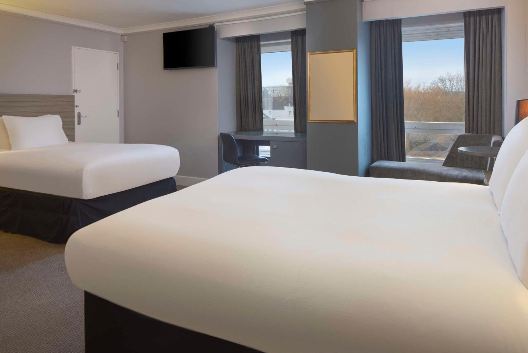 Doubletree By Hilton Bristol City Centre Buitenkant foto